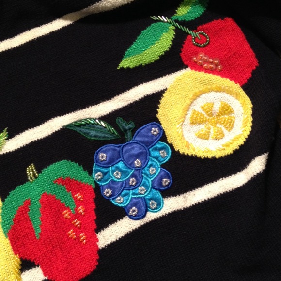 Gorgeous sweater from Italy - Picture 2 of 4