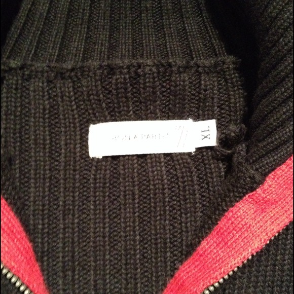 Black sporty sweater from Denmark - Picture 3 of 4