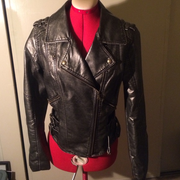 Guess jacket for @frecklez