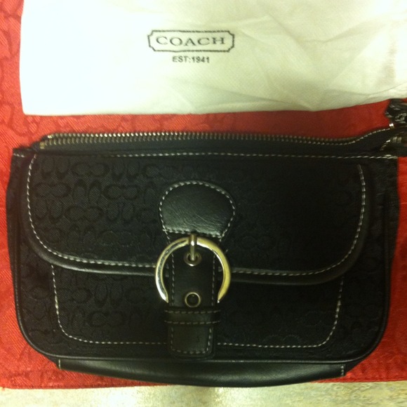 Authentic Coach Wristlet Purse - Picture 2 of 3