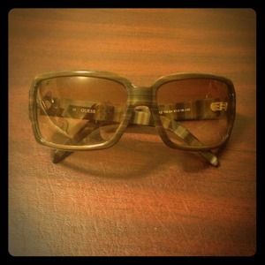 Guess Gray/Brown Sunglasses
