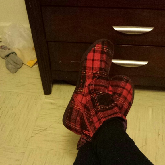 Plaid and Black blowfish shoe bundle