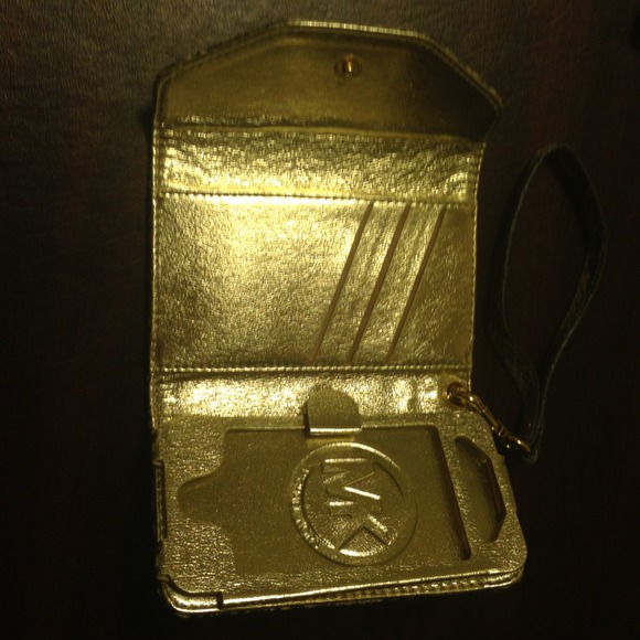 Michael Kors iPhone 4 Wristlet, Gray/beige pythn - Picture 2 of 2