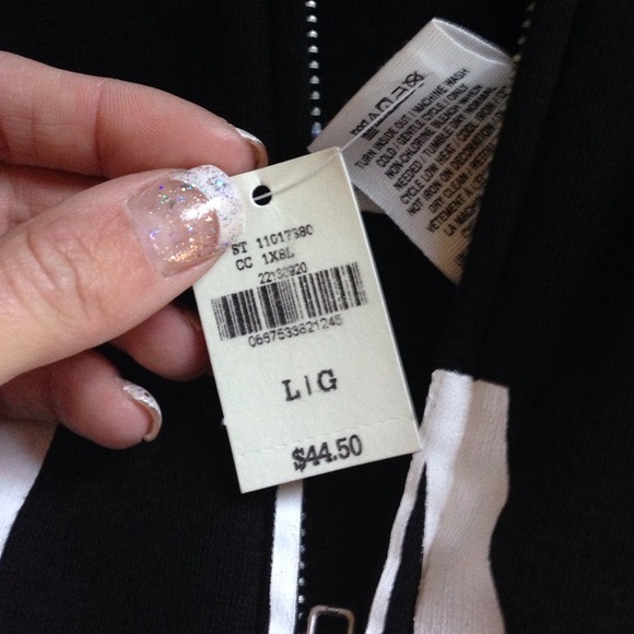 SOLD ❤️☝️☝️bundle shipping for Michelle - Picture 2 of 3