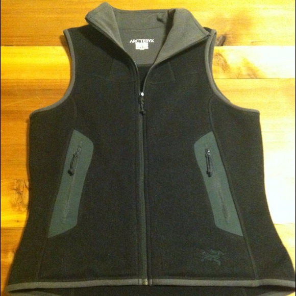 Premium Fleece Arc'teryx Vest in Black