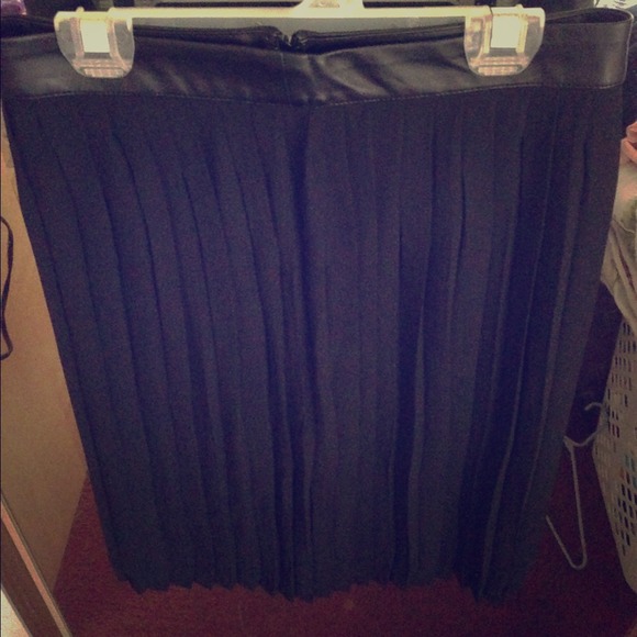Ebony Skirt