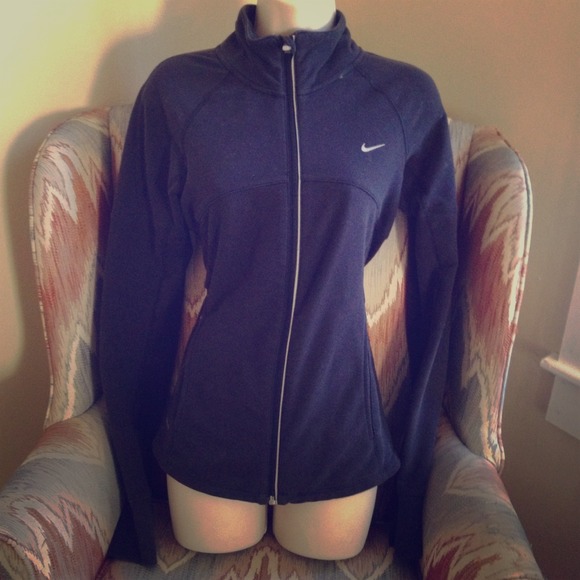 SOLD!!🏈 Nike Dry Fit Athletic Track Jacket 🏁