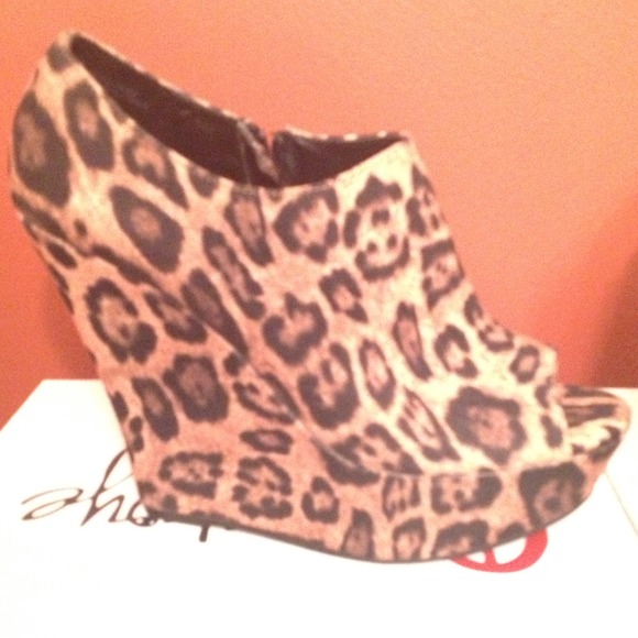 Brand New in Box Leopard Peep Toe Wedge
