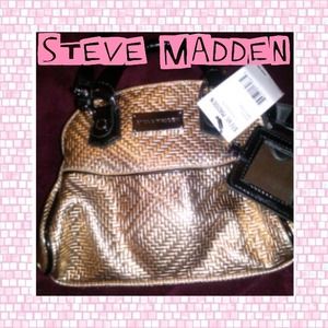 STEVE MADDEN CROSSBODY/PURSE (removable straps)