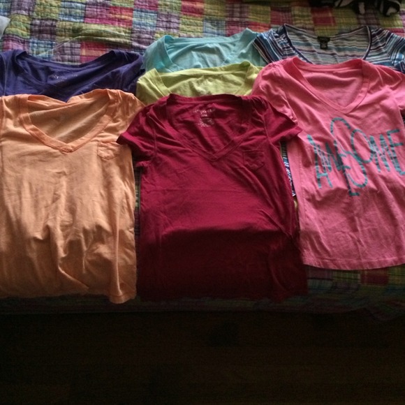 SOLD ✨ Tshirts! Bundle