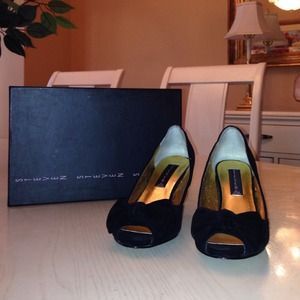 Adorable and classy Steven by Steve Madden heels!
