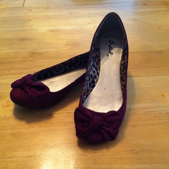 Qupid Shoes - Burgundy Bow Detail Flats