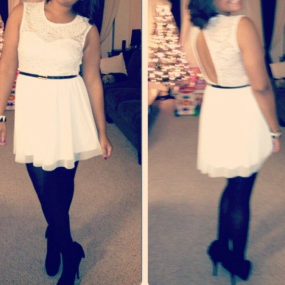 Little Lace Dress - Picture 2 of 4