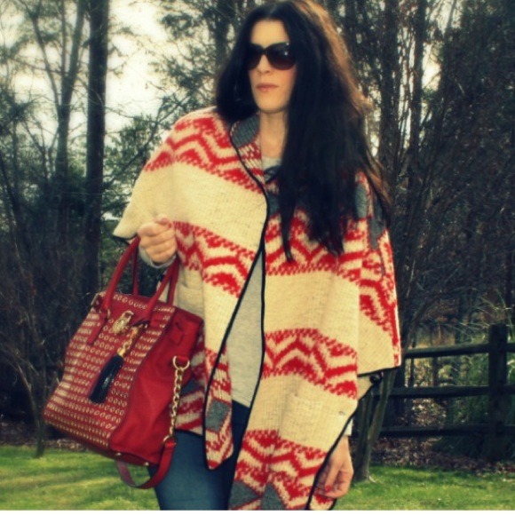 Zara Woman intarsia knit wool poncho