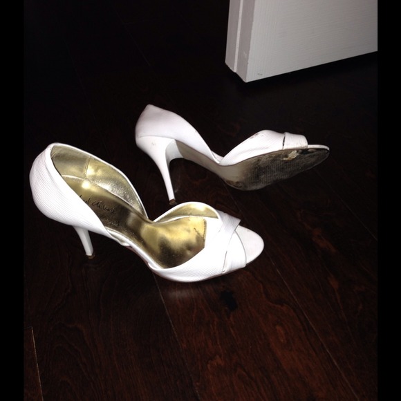 White heels - Picture 1 of 1