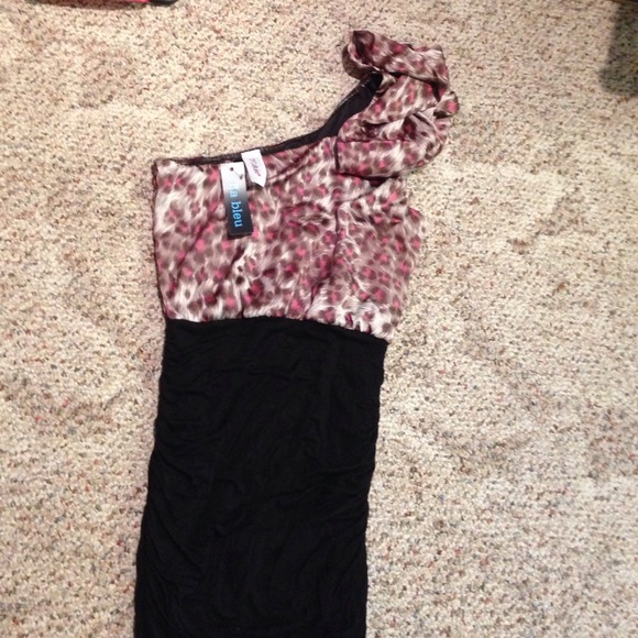 One shoulder dress