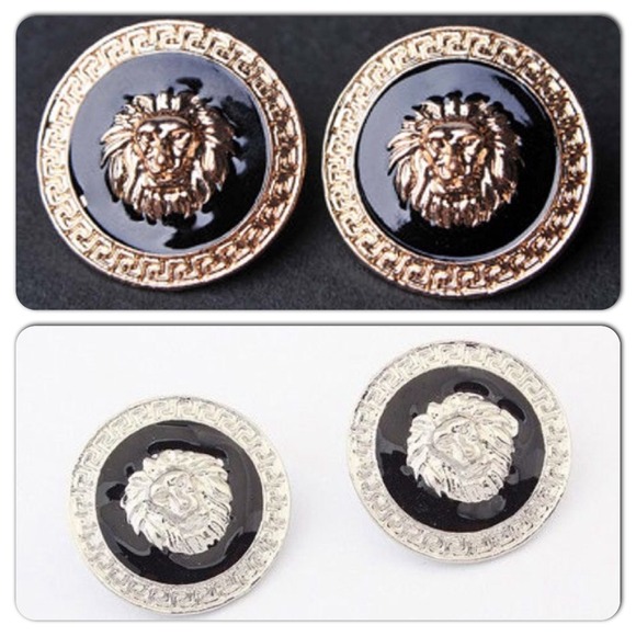 🚨Sale🚨 Lion earrings in Gold  NWOT