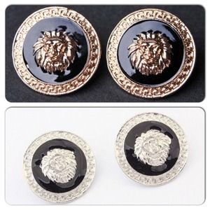 🚨Sale🚨 Lion earrings in Gold  NWOT