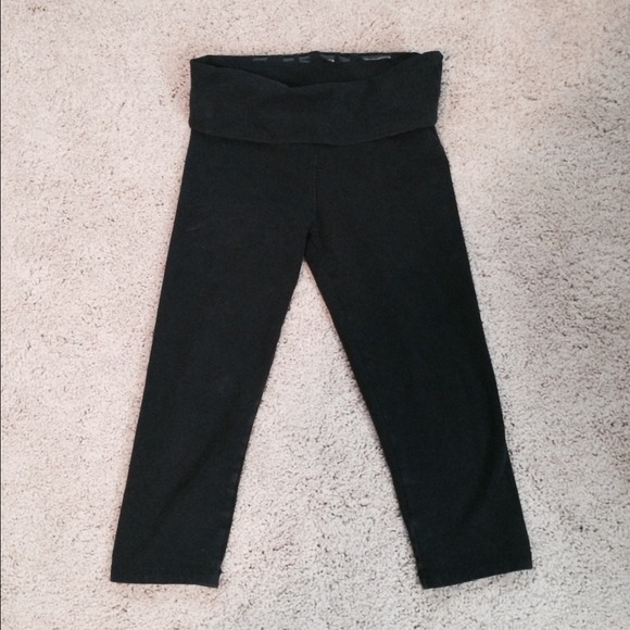 PINK yoga crops!