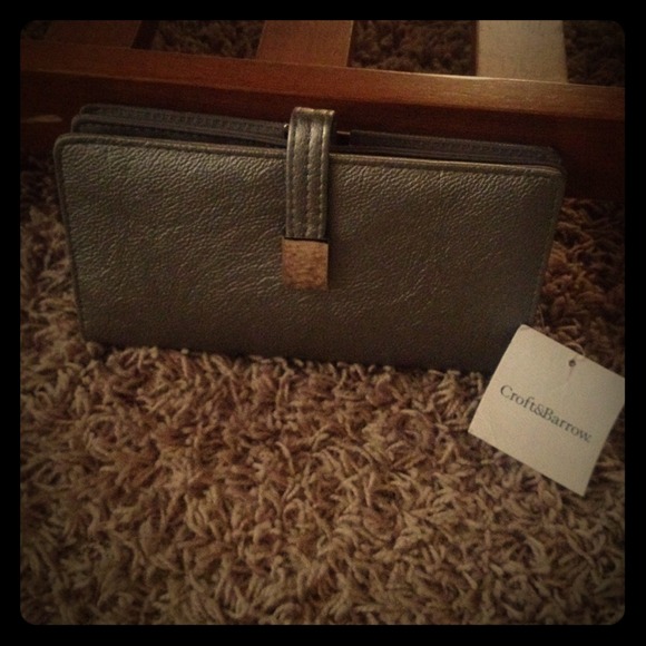 Silver with metal clasp wallet