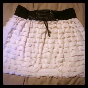 Cute ruffled skirt with attached belt