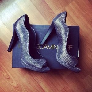 Rebecca Minkoff Shoes - HPπ Rebecca Minkoff Ben pumps. Rebecca Minkoff Shoes - HPπ Rebecca Minkoff Ben pumps.