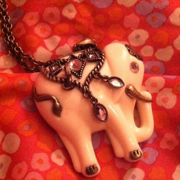Elephant necklace - Picture 1 of 1
