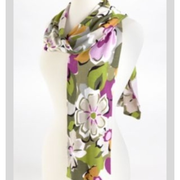 Vera Bradley knit scarf in Portobello Road!