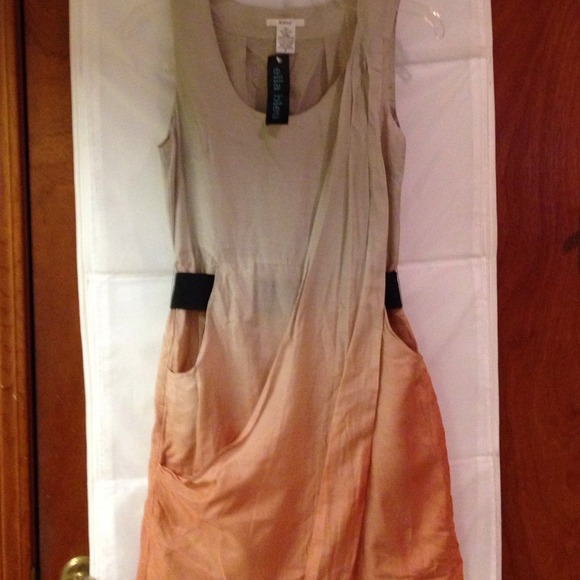 Two tone belted dress