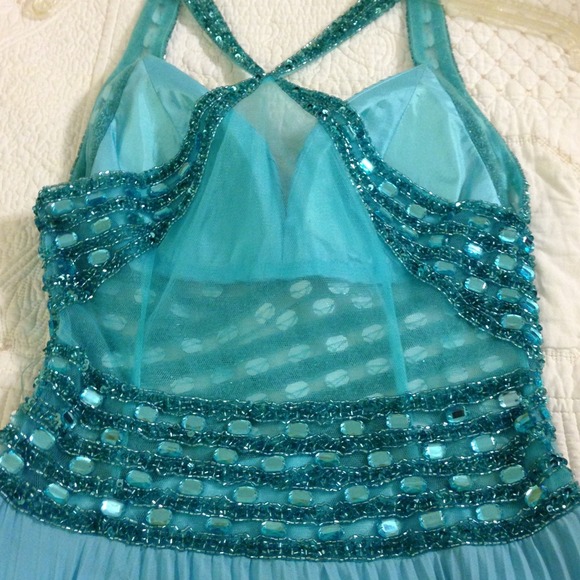 Homecoming/Prom Dress - Picture 3 of 3