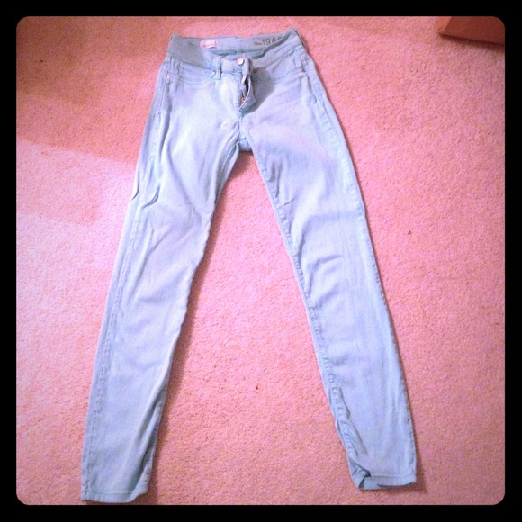 Gap jean leggings.  Light blue.