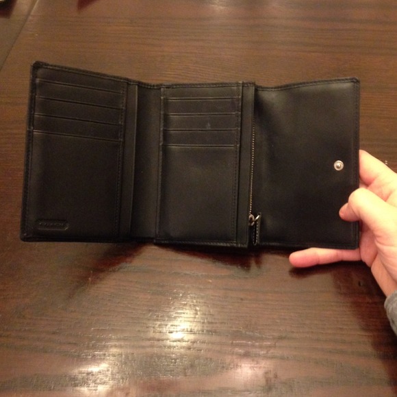 Authentic Coach black signature "C" wallet - Picture 2 of 4