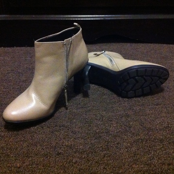 Shoes - Picture 3 of 3