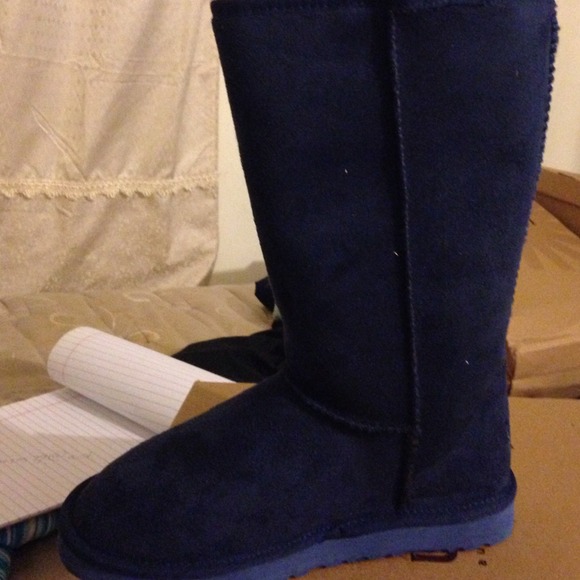 SOLD - Picture 2 of 4