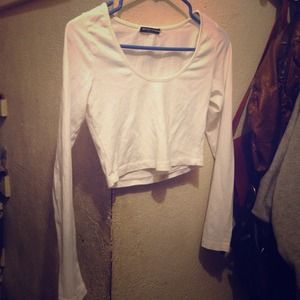 white long sleeve crop