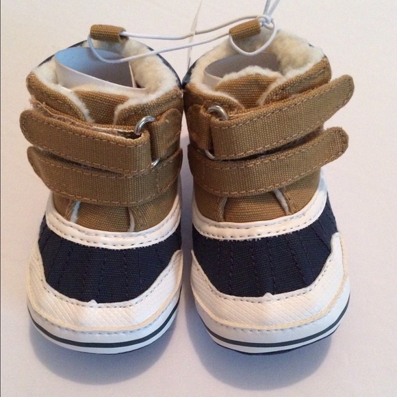 Children’s Place Newborn Tan Hi-Top Sneaker Boots