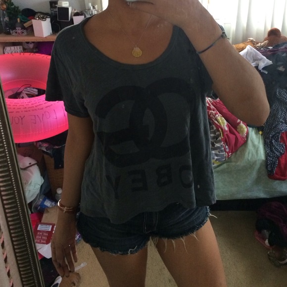 🚫SOLD🚫OG Obey shirt