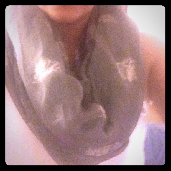 Adorable!! Owl print grey scarf - Picture 1 of 2