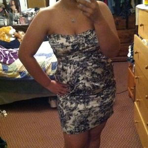 Strapless dress