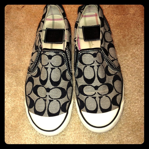 Causal Coach slip-ons 6.5 *REDUCED PRICE*