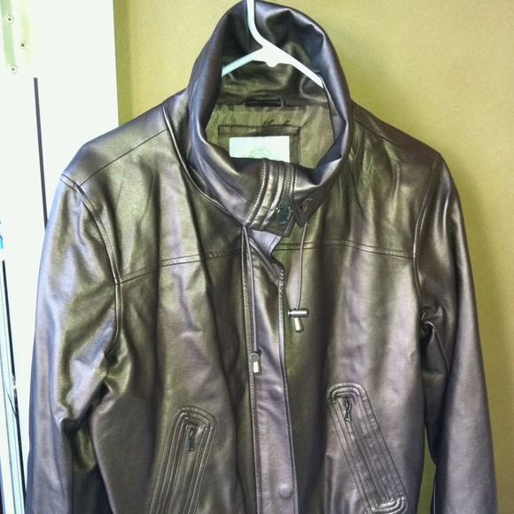 Womens Leather bomber jacket. Copper color.