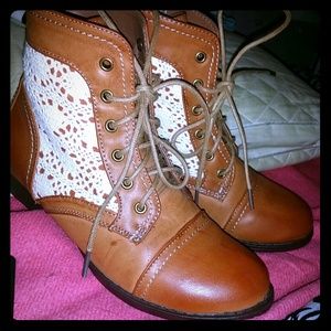 Wet seal boots