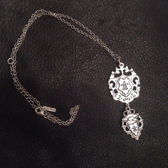 Jewelmint necklace. Like new