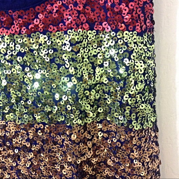 Navy Blue Tank With Sequins - Picture 3 of 4