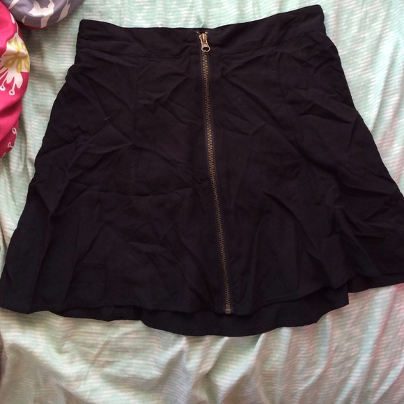 🚫BUNDLED🚫Black high waisted skirt