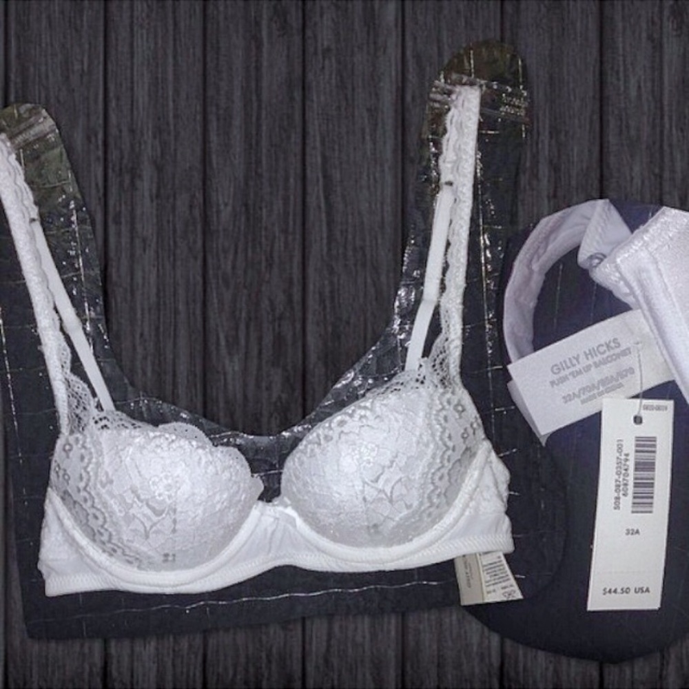 Gilly Hicks white lace balconet push em up bra