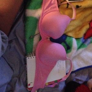 Victoria's Secret 34 DD pink bra gently used