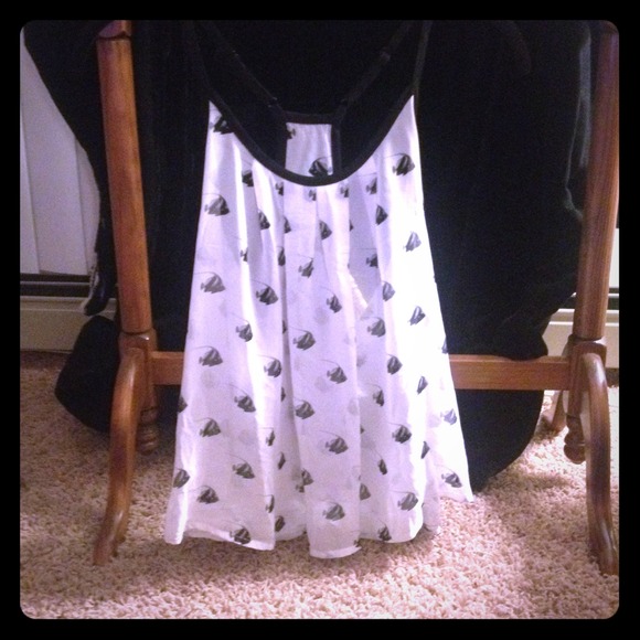 Black and white fish tank top