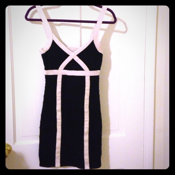 Black/cream body con