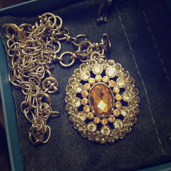 Ann Taylor Loft Pendant Necklace